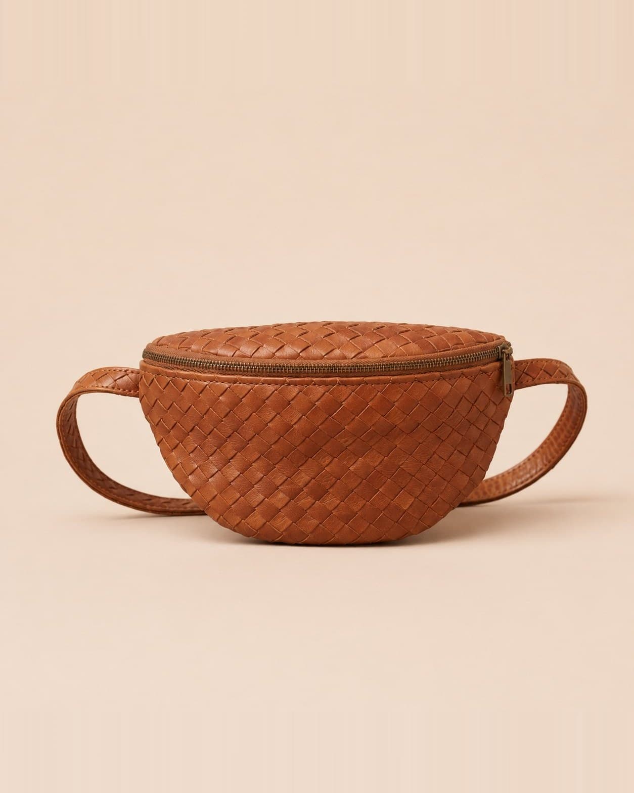 Vita — Full-grain vegetable-tanned leather, unlined